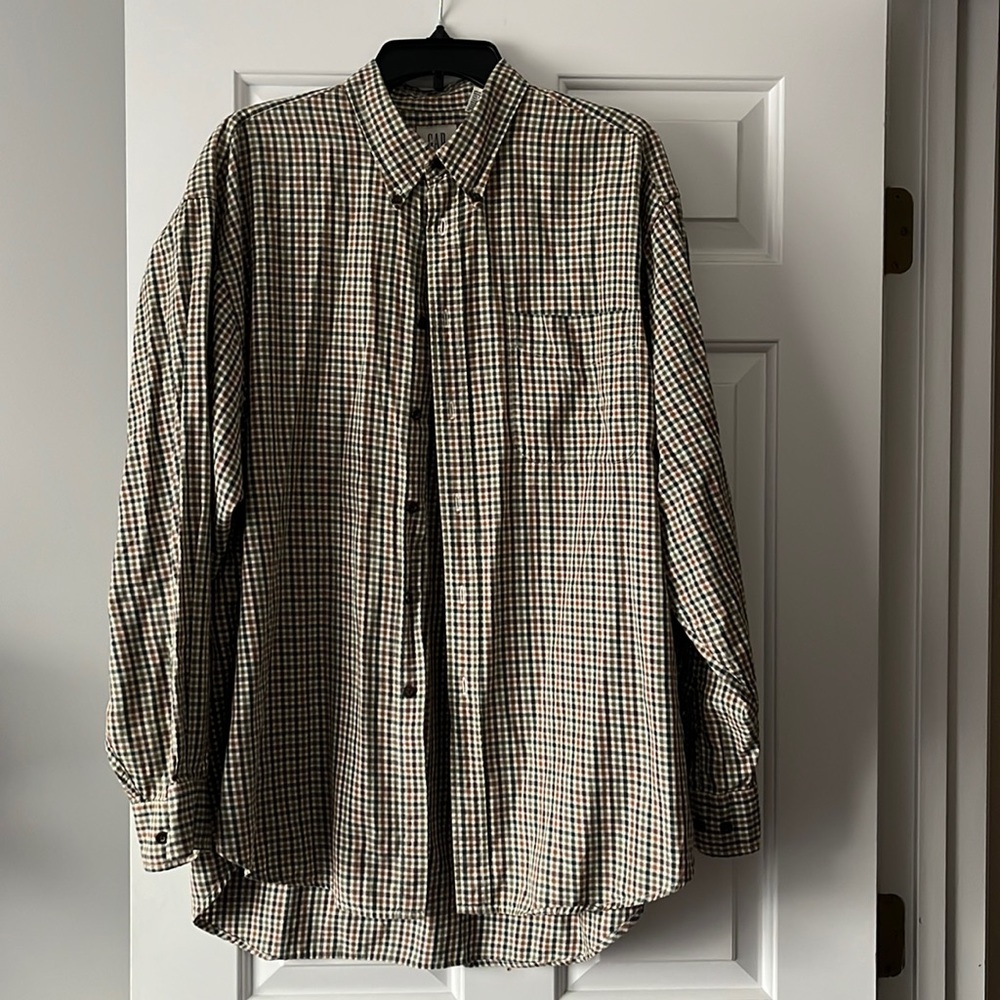 Men’s Gap Button Down Shirt